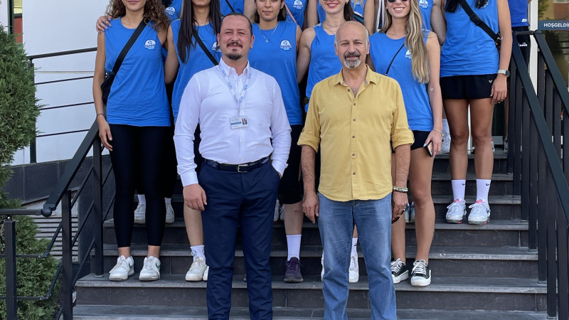 MERİNOSSPOR VOLEYBOLCULARI DEVA HASTANESİNE EMANET.