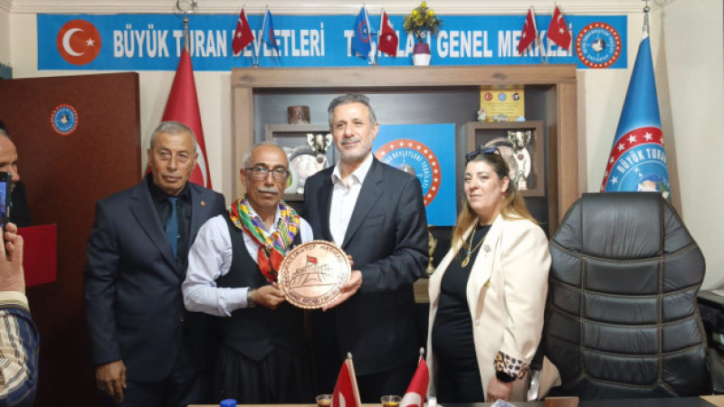 AK Parti Gaziantep Milletvekili İrfan Çelikaslan'dan Barak Kültür Sanat ve Dayanışma Derneği'ne 